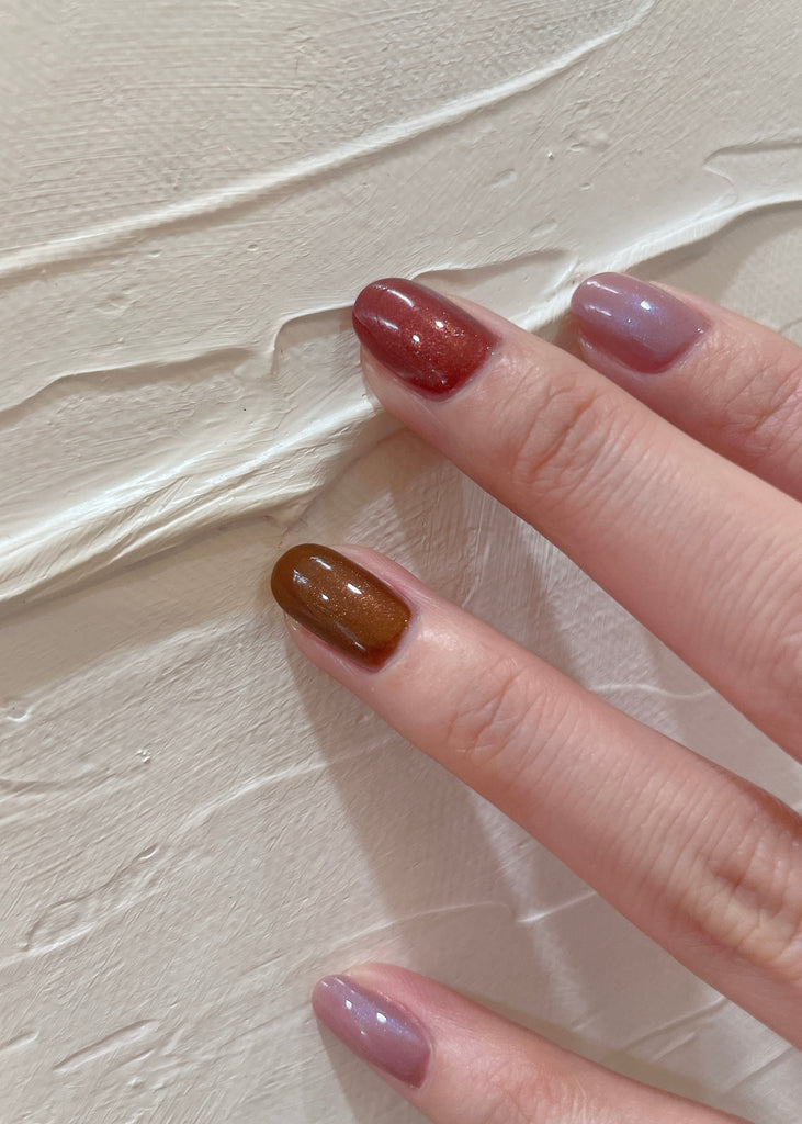 〔 アンバーホリデーネイル 〕