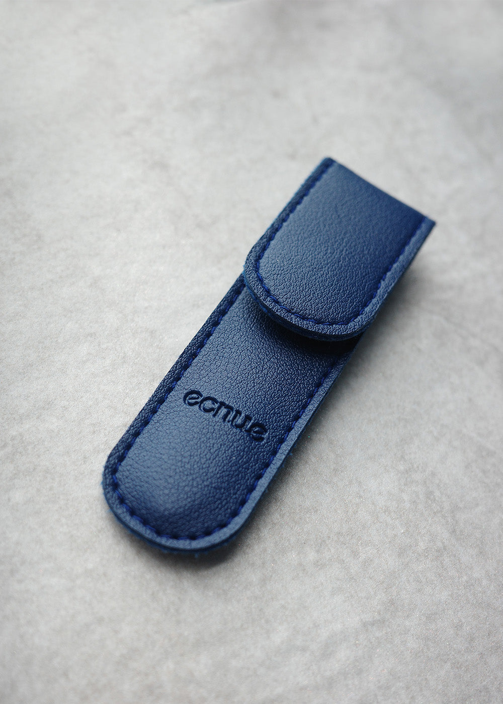 Portable nail file